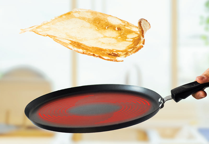 Întoarcerea ușoară a clătitelor și omletelor.