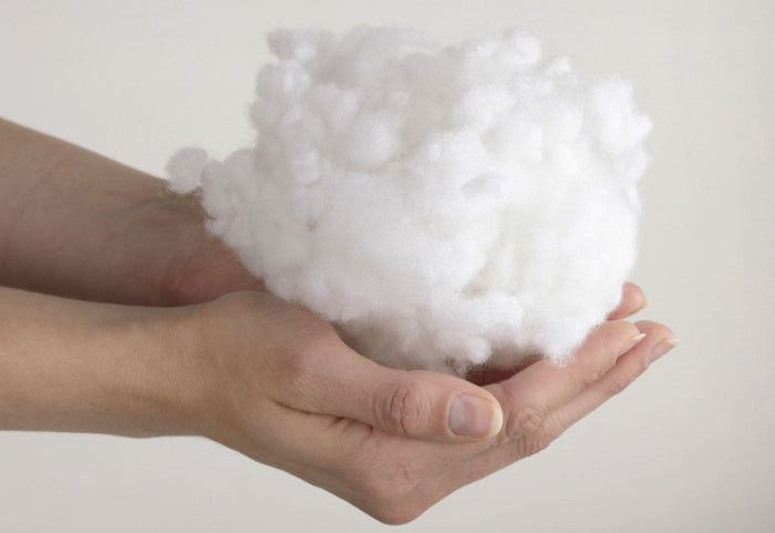 Microfibre avansate pentru și mai mult volum și termoreglare.