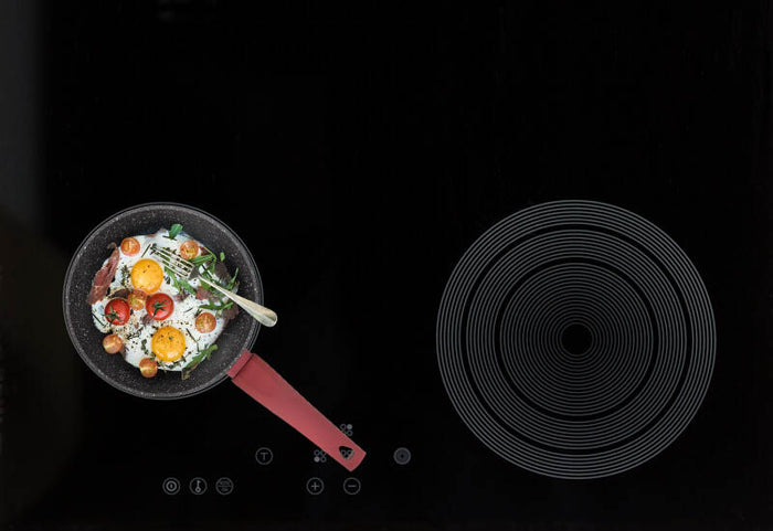 Potrivită pentru utilizare pe toate tipurile de suprafețe de gătit, inclusiv cu inducție