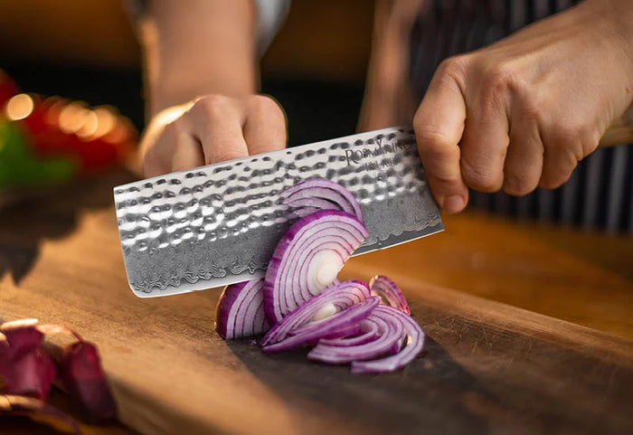 Cuțit japonez pentru maeștri bucătari sau începători.