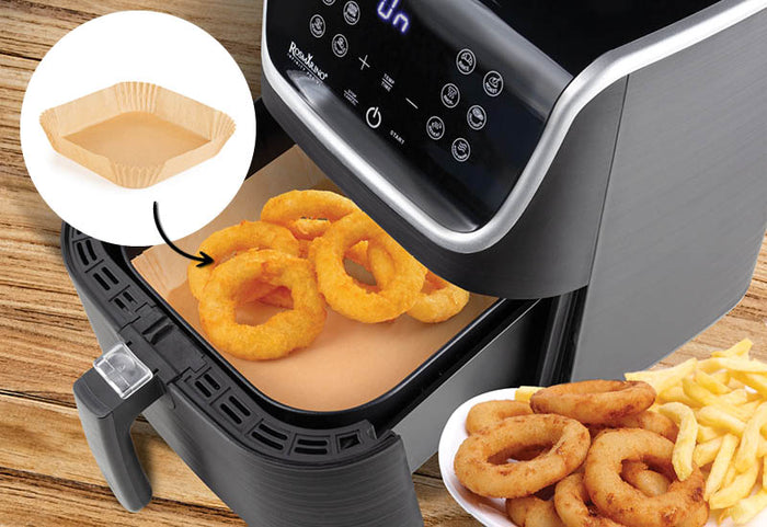 Nu vrei să pierzi timpul curățând friteuza cu aer cald? Folosește hârtie de copt!