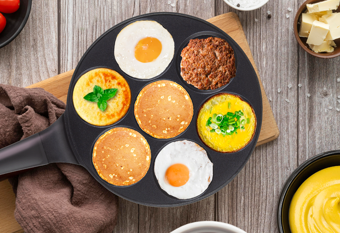 Cadou: Accesoriu pentru întoarcerea ușoară a clătitelor.