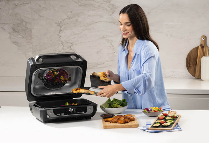 Un ajutor versatil în bucătărie, care înlocuiește mai multe aparate.