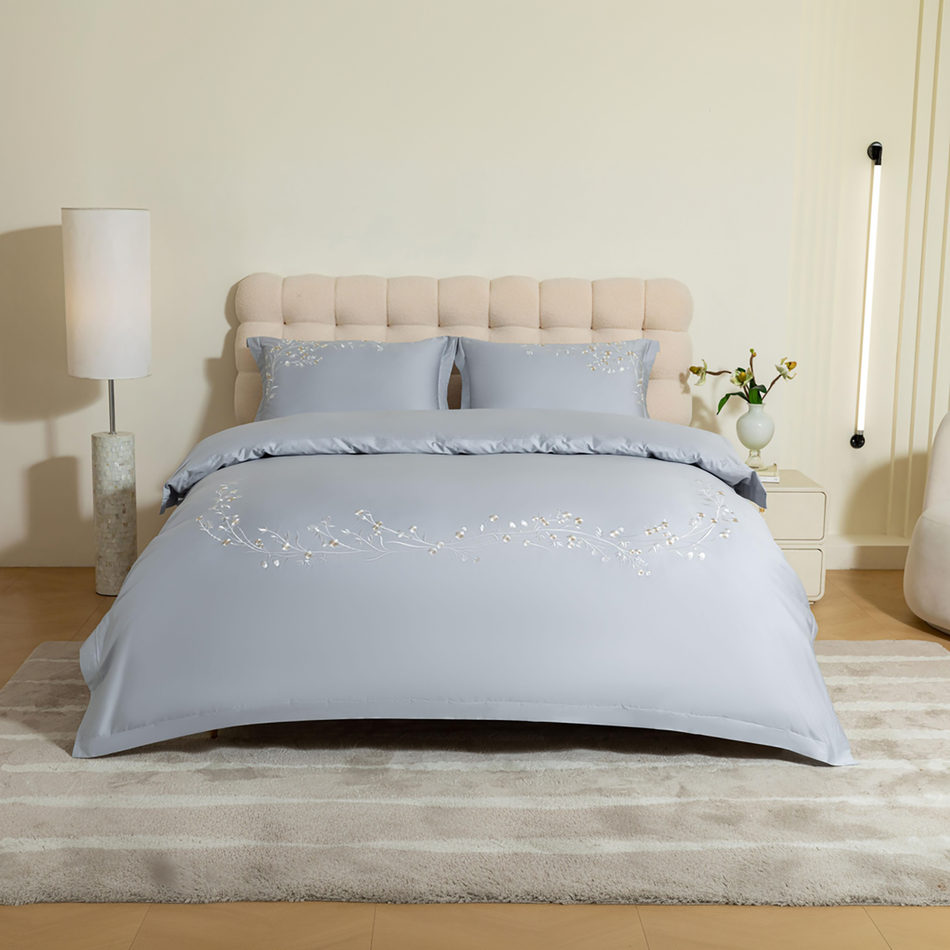 Lenjerie de pat brodată din bumbac-satin PREMIUM Iris